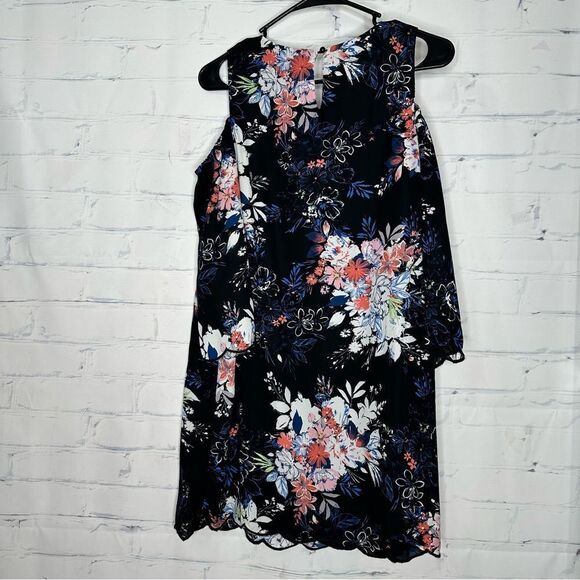 Lily Rose small cold shoulder dress - Picture 2 of 6